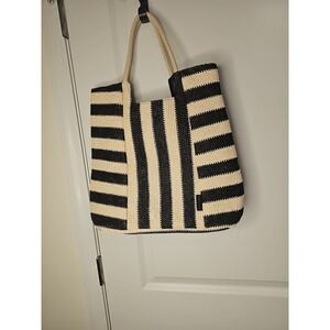 DSW~Kelly & Katie   Black & Beige Tote Bag. NWOT